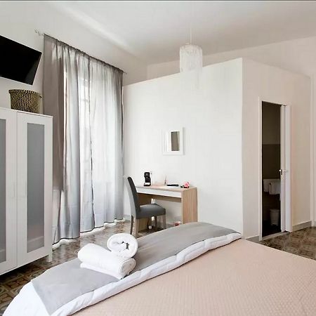 Bb Essenze Bed & Breakfast ปาแลร์โม ภายนอก รูปภาพ
