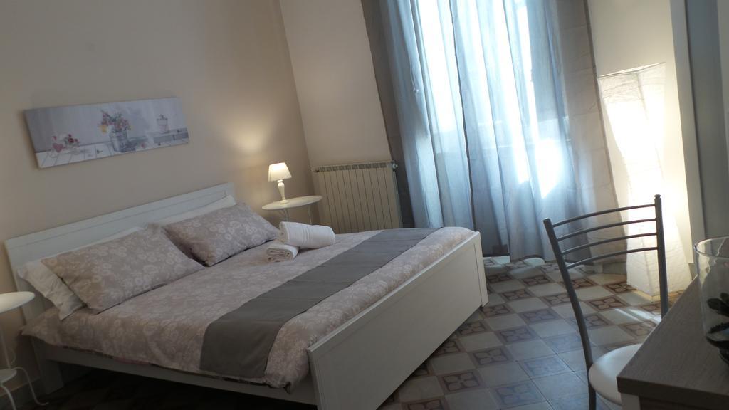 Bb Essenze Bed & Breakfast ปาแลร์โม ภายนอก รูปภาพ