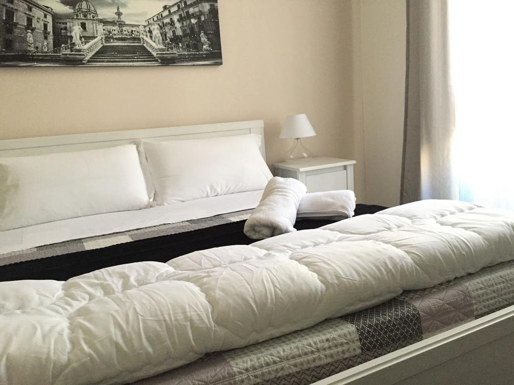 Bb Essenze Bed & Breakfast ปาแลร์โม ภายนอก รูปภาพ