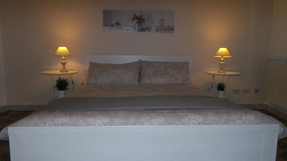 Bb Essenze Bed & Breakfast ปาแลร์โม ภายนอก รูปภาพ